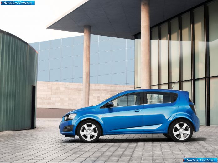 2011 Chevrolet Aveo - фотография 22 из 63