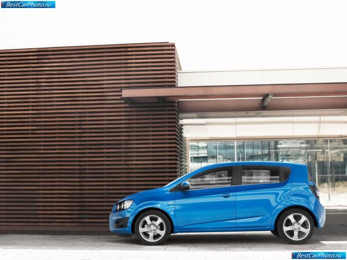 2011 Chevrolet Aveo - фотография 25 из 63 2011 Chevrolet Aveo - фотография 25 из 63