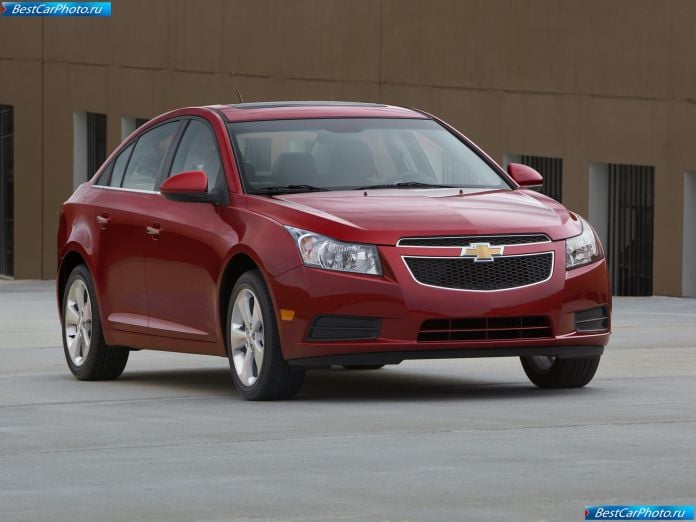 2011 Chevrolet Cruze - фотография 27 из 147
