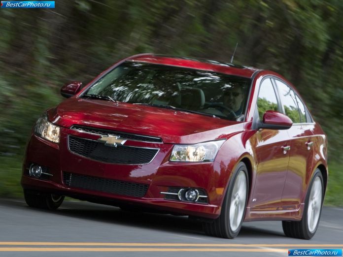 2011 Chevrolet Cruze - фотография 38 из 147