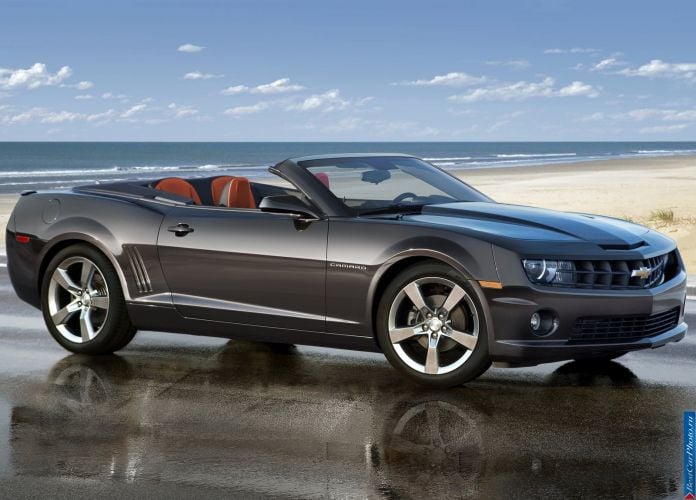 2011 Chevrolet Camaro Convertible - фотография 6 из 33