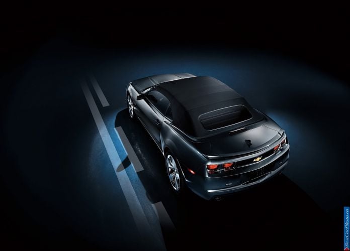 2011 Chevrolet Camaro Convertible - фотография 20 из 33