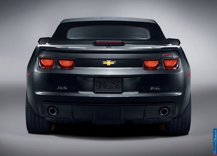 2011 Chevrolet Camaro Convertible - фотография 23 из 33