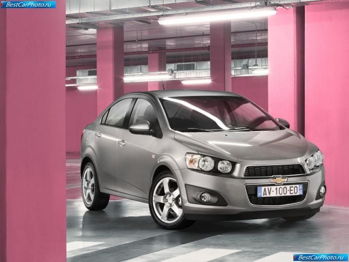2012 Chevrolet Aveo Sedan - фотография 9 из 55