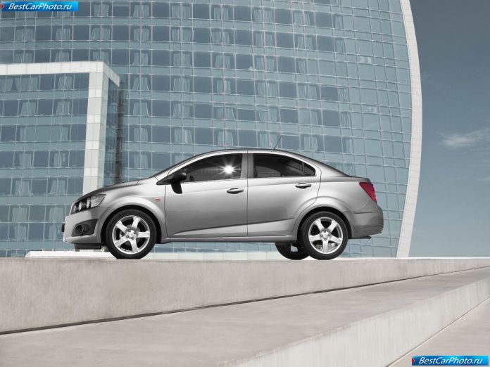 2012 Chevrolet Aveo Sedan - фотография 15 из 55 2012 Chevrolet Aveo Sedan - фотография 15 из 55