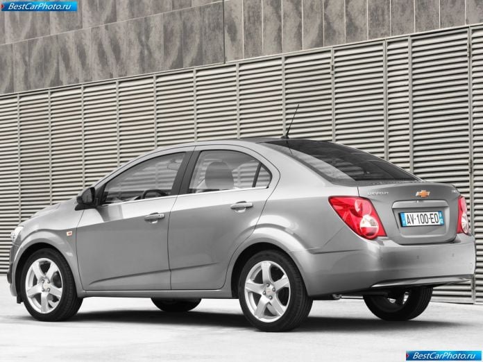 2012 Chevrolet Aveo Sedan - фотография 27 из 55