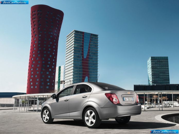 2012 Chevrolet Aveo Sedan - фотография 28 из 55