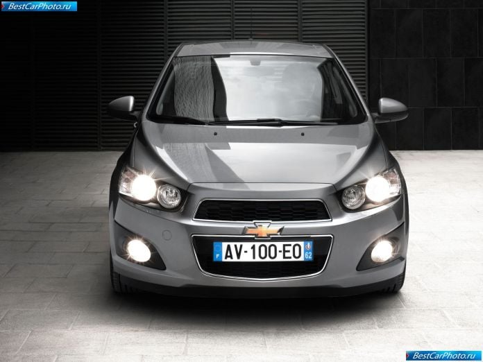 2012 Chevrolet Aveo Sedan - фотография 30 из 55