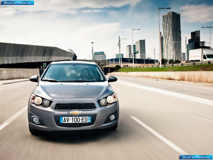 2012 Chevrolet Aveo Sedan - фотография 36 из 55