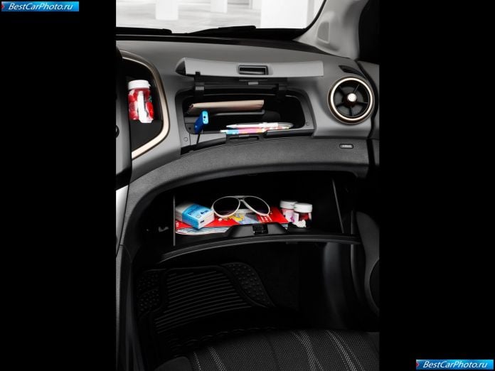 2012 Chevrolet Aveo Sedan - фотография 48 из 55