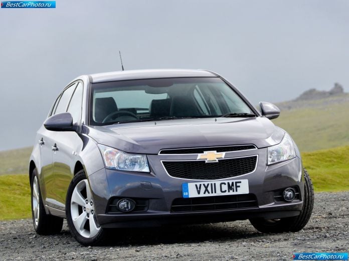 2012 Chevrolet Cruze Hatchback - фотография 1 из 73