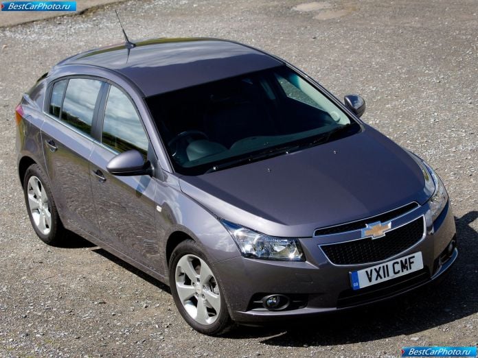 2012 Chevrolet Cruze Hatchback - фотография 12 из 73