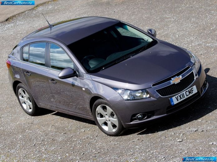 2012 Chevrolet Cruze Hatchback - фотография 13 из 73