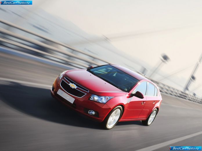 2012 Chevrolet Cruze Hatchback - фотография 15 из 73 2012 Chevrolet Cruze Hatchback - фотография 15 из 73