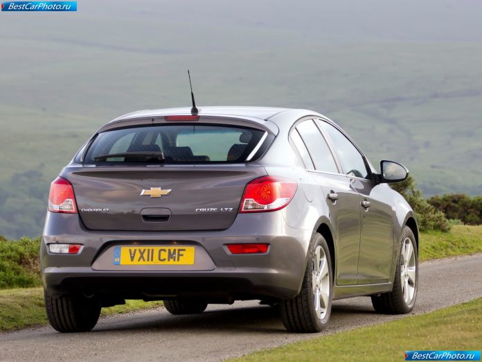 2012 Chevrolet Cruze Hatchback - фотография 33 из 73