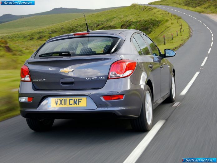 2012 Chevrolet Cruze Hatchback - фотография 40 из 73
