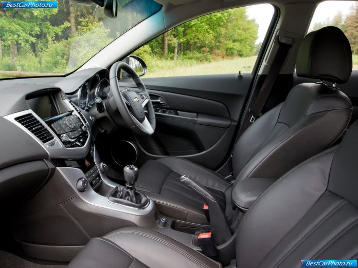 2012 Chevrolet Cruze Hatchback - фотография 53 из 73 2012 Chevrolet Cruze Hatchback - фотография 53 из 73