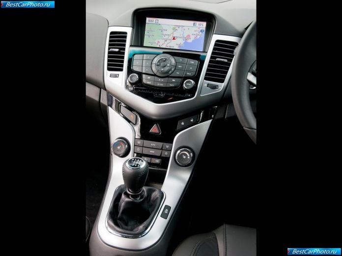 2012 Chevrolet Cruze Hatchback - фотография 71 из 73