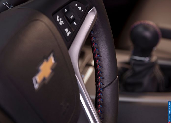 2012 Chevrolet Camaro 45th Anniversary Edition - фотография 5 из 8 2012 Chevrolet Camaro 45th Anniversary Edition - фотография 5 из 8