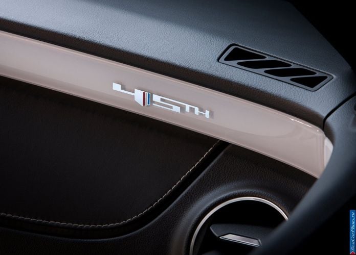 2012 Chevrolet Camaro 45th Anniversary Edition - фотография 7 из 8