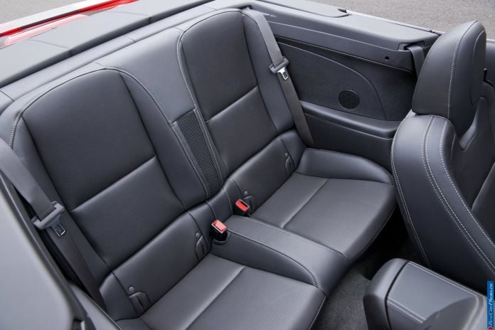 2012 Chevrolet Camaro Convertible EU Version - фотография 4 из 51