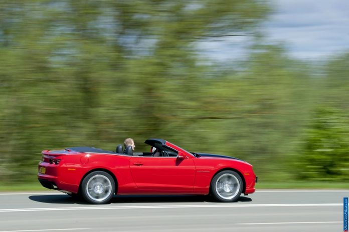 2012 Chevrolet Camaro Convertible EU Version - фотография 16 из 51