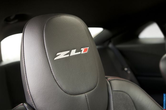 2012 Chevrolet Camaro ZL1 - фотография 2 из 18