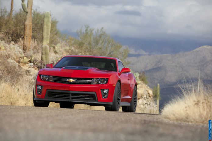2012 Chevrolet Camaro ZL1 - фотография 10 из 18