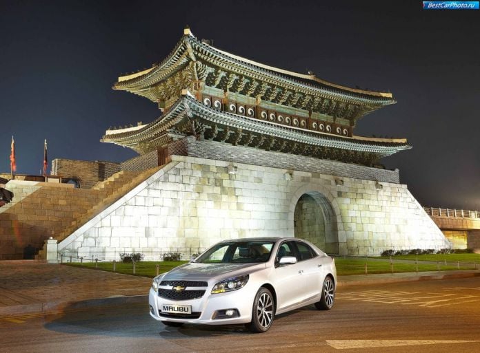 2013 Chevrolet Malibu - фотография 20 из 115