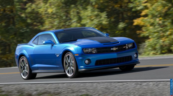 2013 Chevrolet Camaro Hot Wheels Edition - фотография 4 из 18