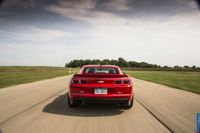 2013 Chevrolet Camaro ZL1 Convertible - фотография 36 из 70