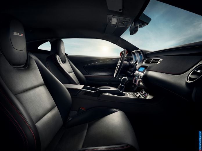 2013 Chevrolet Camaro ZL1 Convertible - фотография 66 из 70 2013 Chevrolet Camaro ZL1 Convertible - фотография 66 из 70