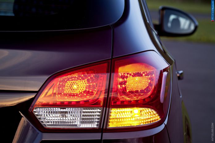 2013 Chevrolet Cruze Station Wagon - фотография 13 из 82