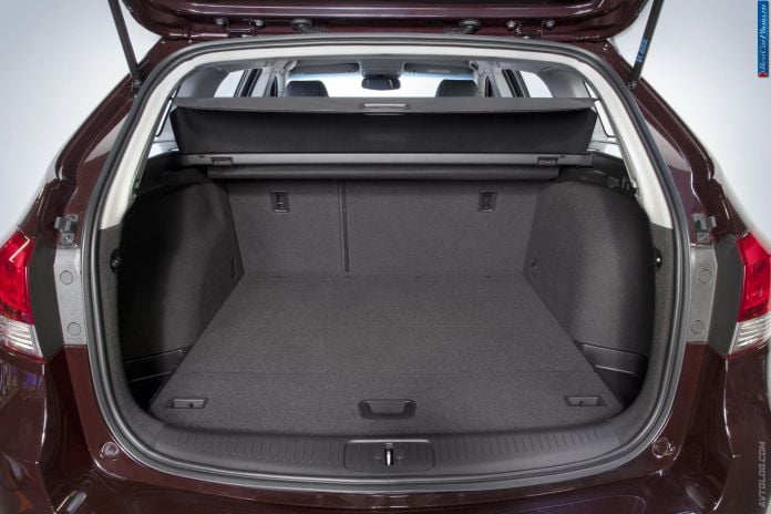 2013 Chevrolet Cruze Station Wagon - фотография 35 из 82