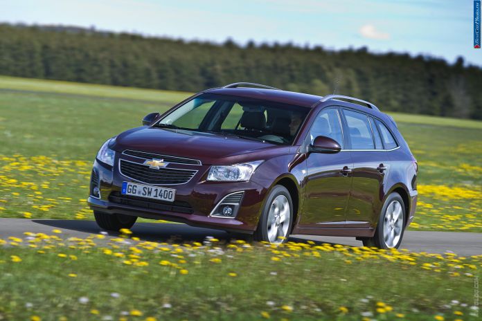 2013 Chevrolet Cruze Station Wagon - фотография 37 из 82