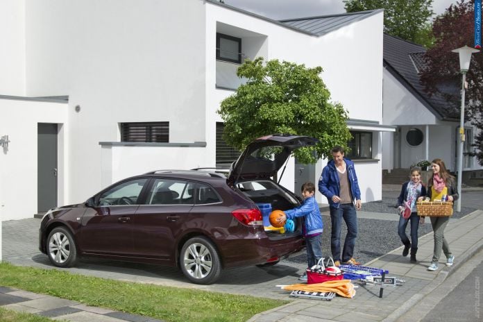 2013 Chevrolet Cruze Station Wagon - фотография 38 из 82
