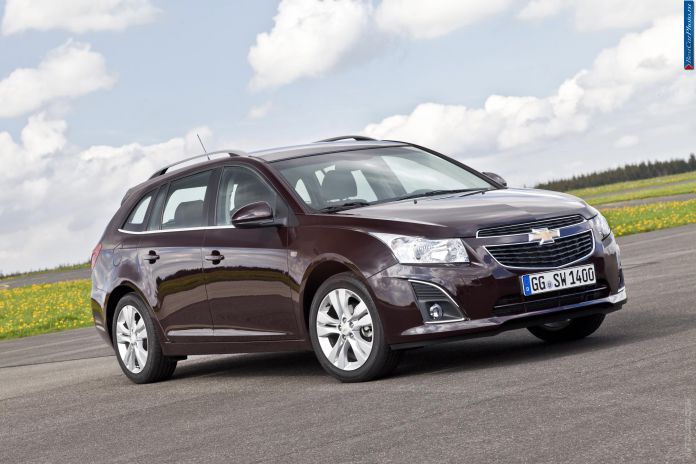 2013 Chevrolet Cruze Station Wagon - фотография 40 из 82