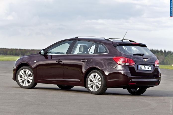 2013 Chevrolet Cruze Station Wagon - фотография 41 из 82