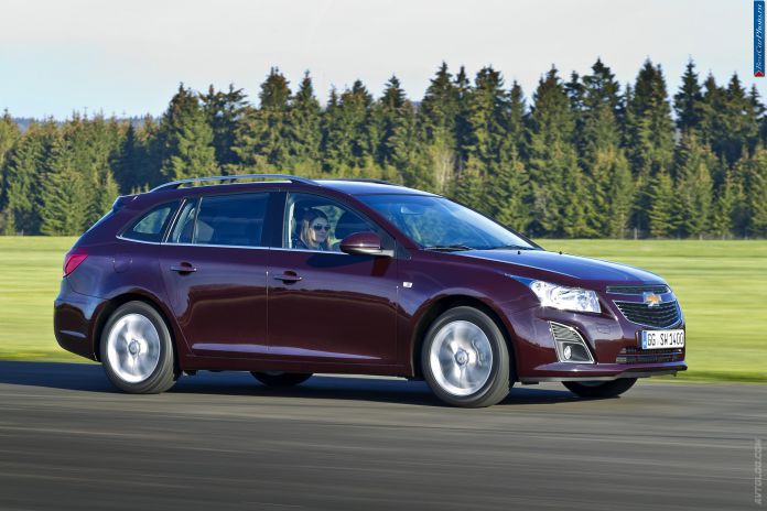 2013 Chevrolet Cruze Station Wagon - фотография 42 из 82