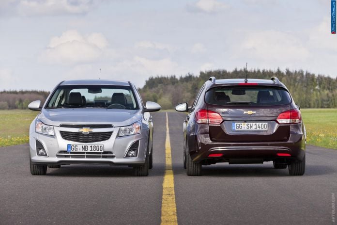 2013 Chevrolet Cruze Station Wagon - фотография 44 из 82