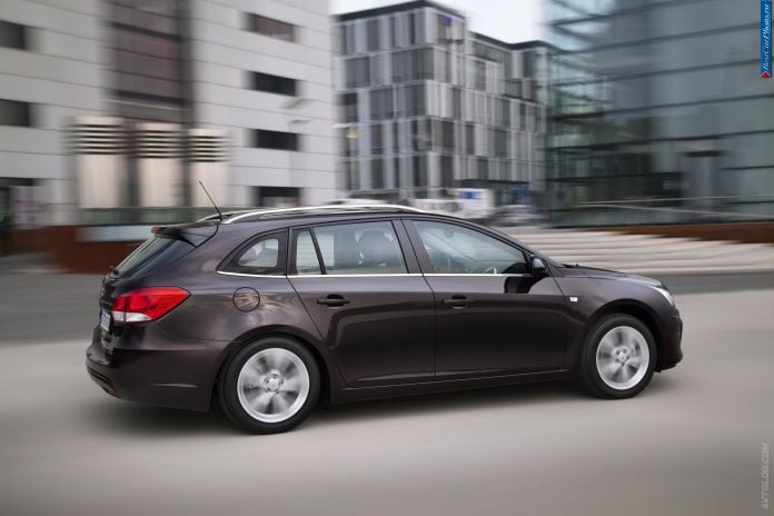 2013 Chevrolet Cruze Station Wagon - фотография 55 из 82