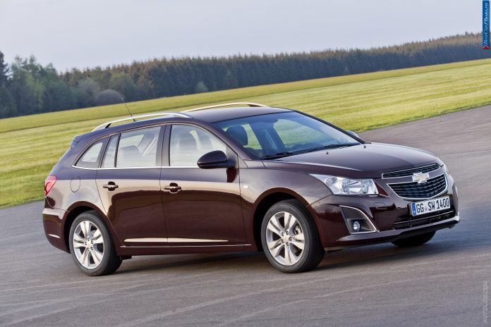 2013 Chevrolet Cruze Station Wagon - фотография 60 из 82