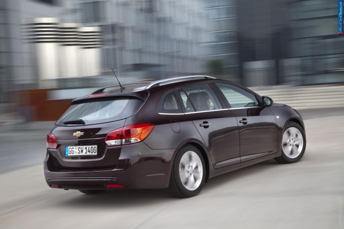 2013 Chevrolet Cruze Station Wagon - фотография 74 из 82