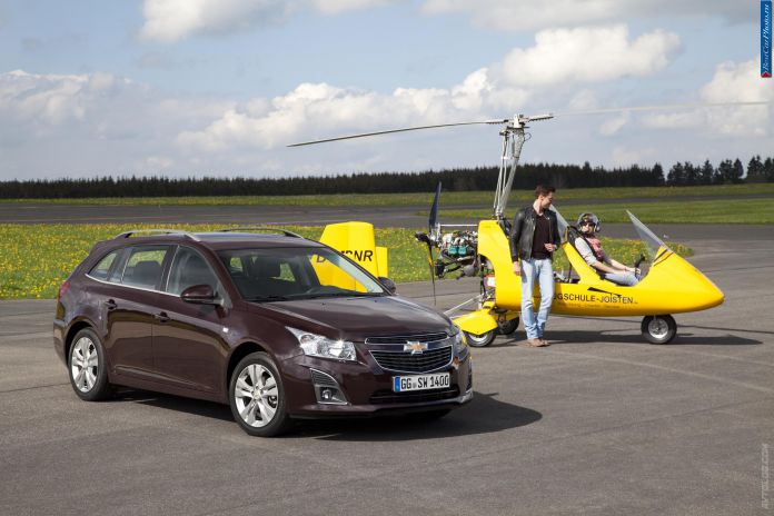 2013 Chevrolet Cruze Station Wagon - фотография 78 из 82