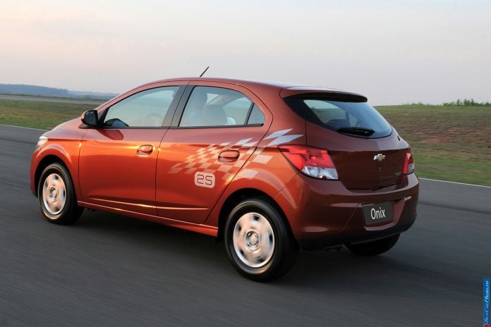 2013 Chevrolet Onyx - фотография 32 из 54 2013 Chevrolet Onyx - фотография 32 из 54