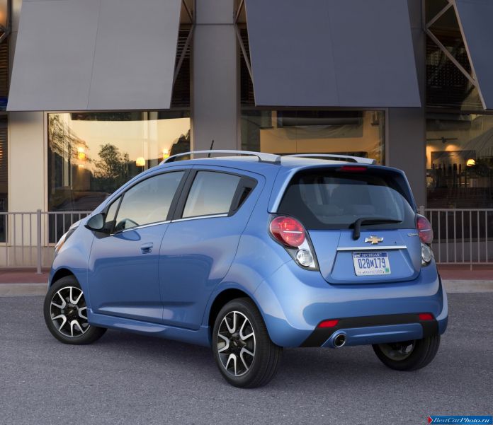 2013 Chevrolet Spark - фотография 6 из 21