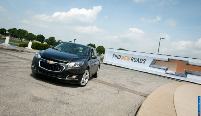 2014 Chevrolet Malibu - фотография 7 из 15
