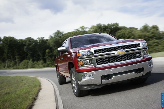 2014 Chevrolet Silverado - фотография 1 из 33