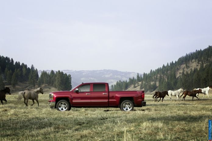 2014 Chevrolet Silverado - фотография 4 из 33