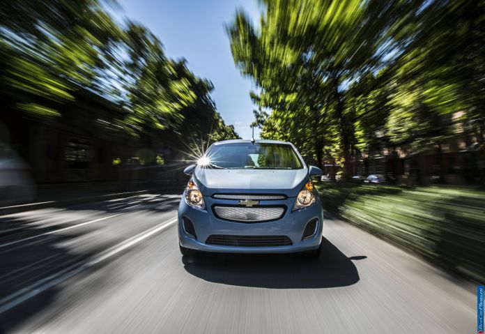 2014 Chevrolet Spark EV - фотография 5 из 45
